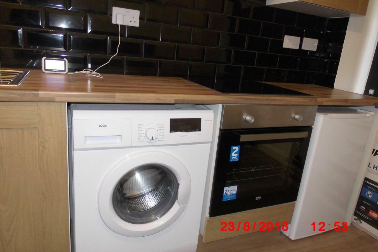 223 Neilston Road Apartment Paisley Bagian luar foto